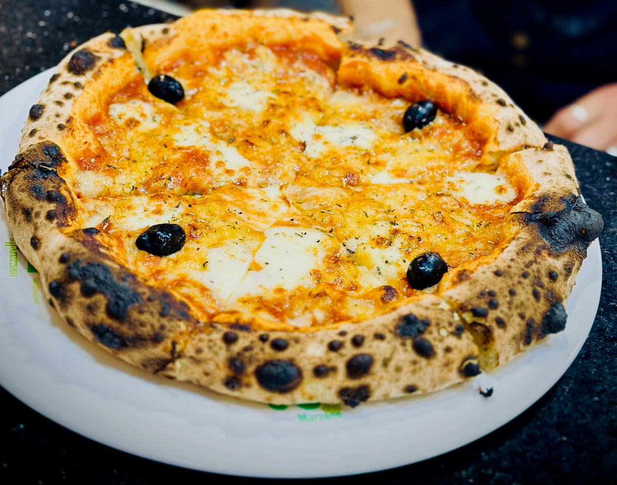 Pizza Marguerite Parmesan